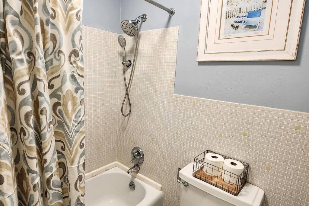 Perfect Couples Retreat - Close To All Amenities Hot Springs Exterior photo